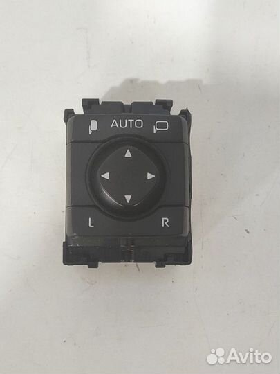 Кнопки управления боковыми зеркалами Toyota Rav4