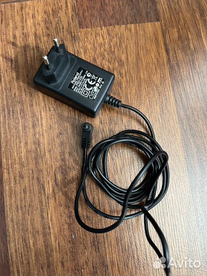 Гитарный комбоусилитель Roland Cube