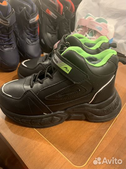 Ботинки утепленные новые 32 размер