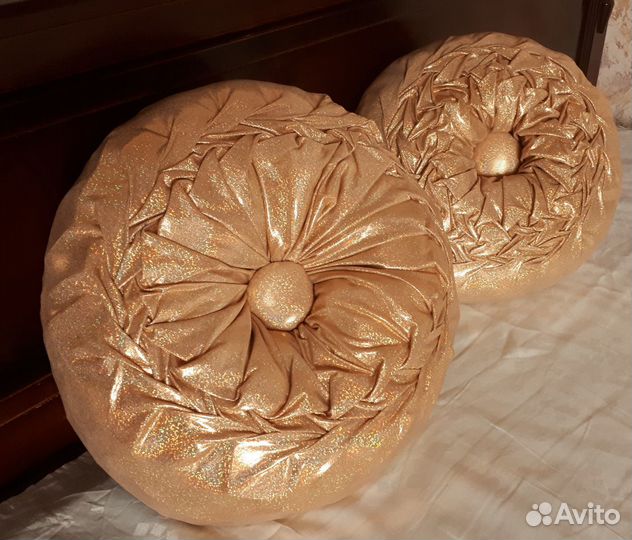 Декоративные подушки ручной работы золотистые