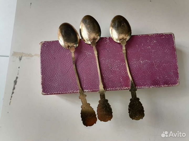 Набор и ложечки с эмалью
