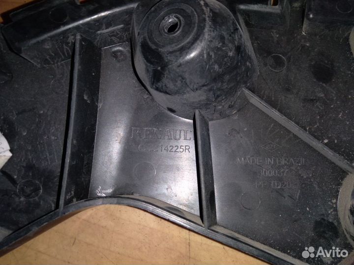 Кронштейн бампера заднего левый Renault Duster