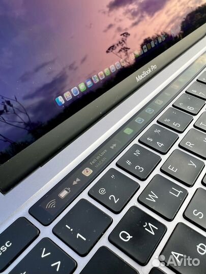 Apple MacBook Pro 13 2020 TouchBar