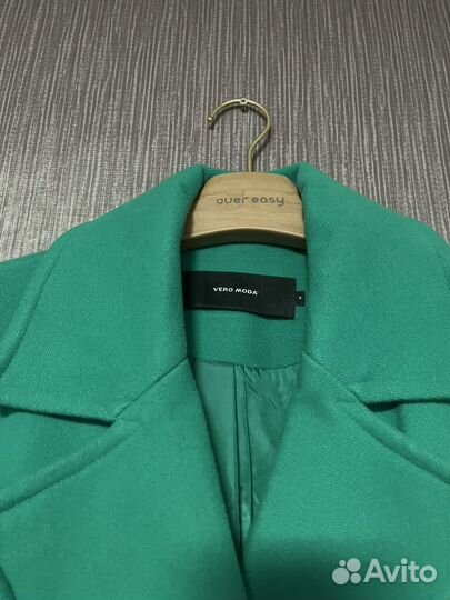 Пальто демисезонное 42 44