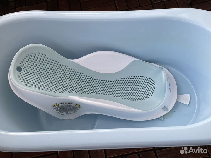 Ванночка для купания с подставкой для младенца