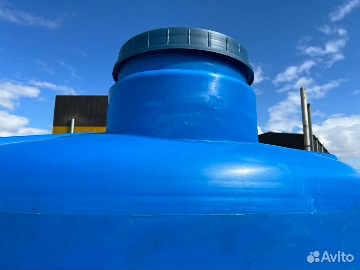 Резервуар пластиковый 3 тонны для гсм и топлива (в