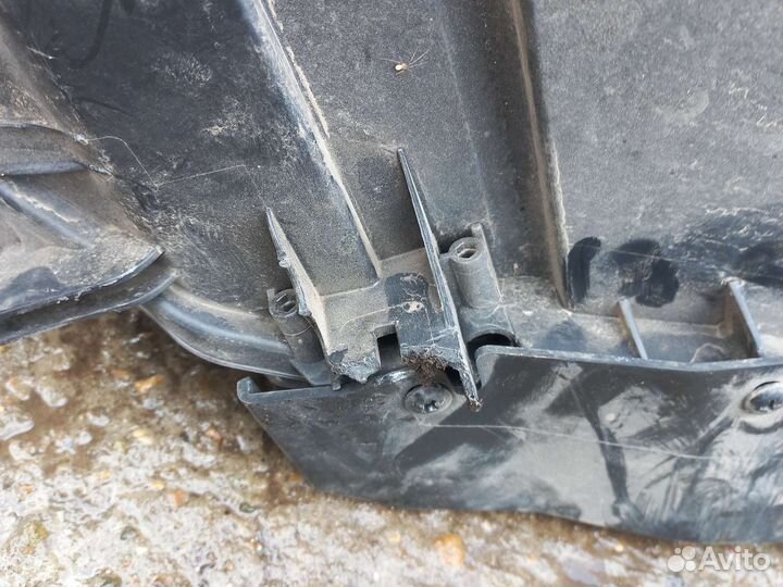 Нива тревел передняя левая фара