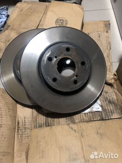 Суппорта и диски тормозные оригинал с колодкамы и