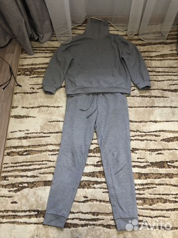 Спортивный костюм