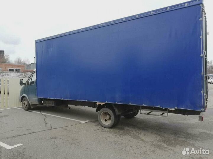 Водитель с грузчиком