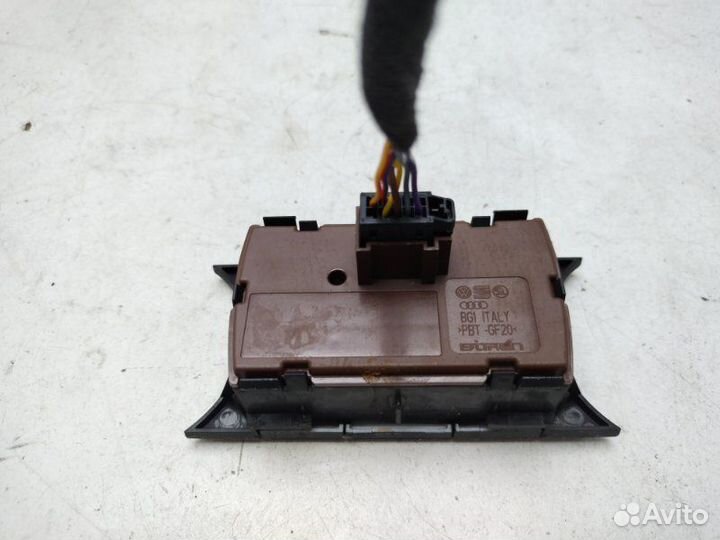 Кнопка антипробуксовочной системы Volkswagen