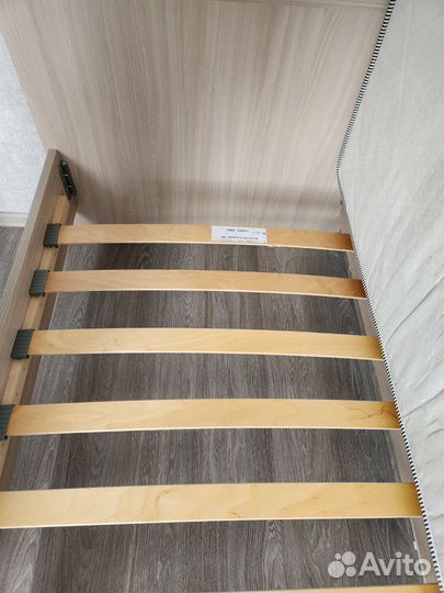 Кровать с матрасом 900*2000