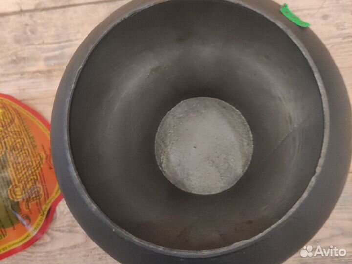 Чугунный горшок