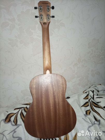 Укулеле тенор