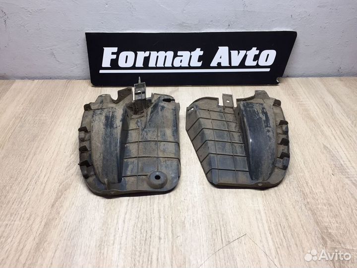 Подкрылок Задний Левый Toyota Corolla E150