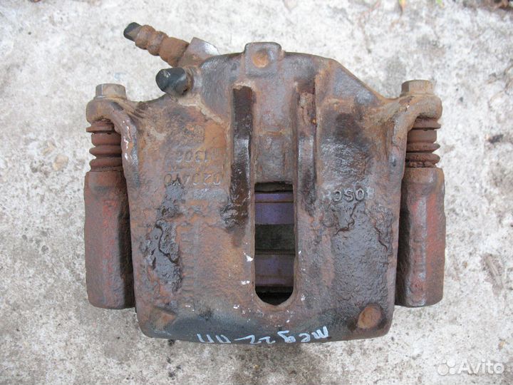 Передний суппорт левый/правый Renault Megane 2