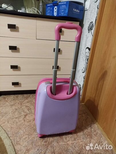 Чемодан на колесах детский