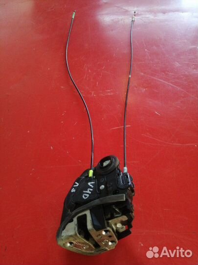 Замок двери задний левый Toyota Camry XV40 2grfe