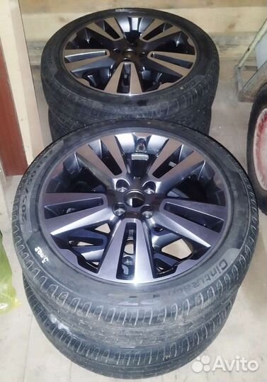 Комплект заводских колёс Vesta Cross R 17