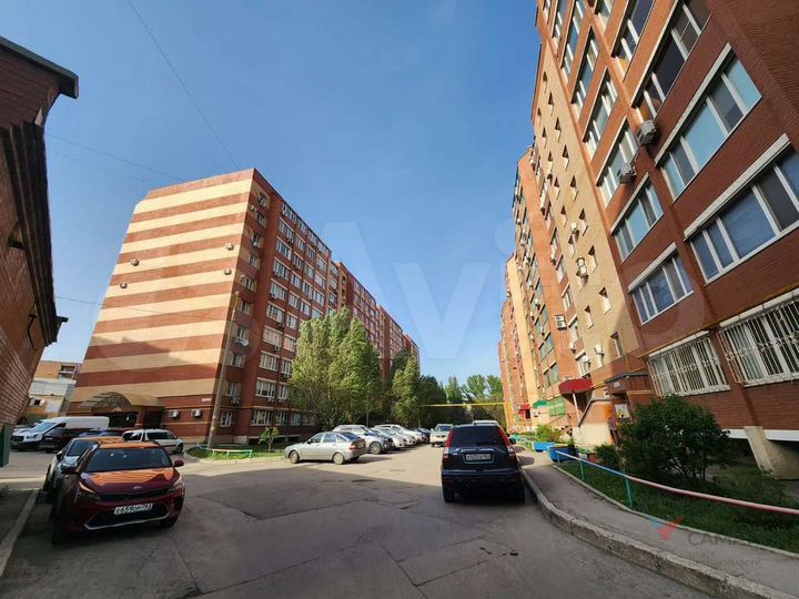 Продам торговое помещение, 235.6 м²