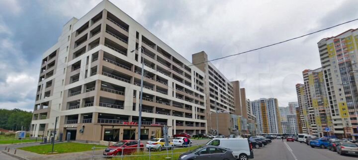 Машиноместо, 15 м²