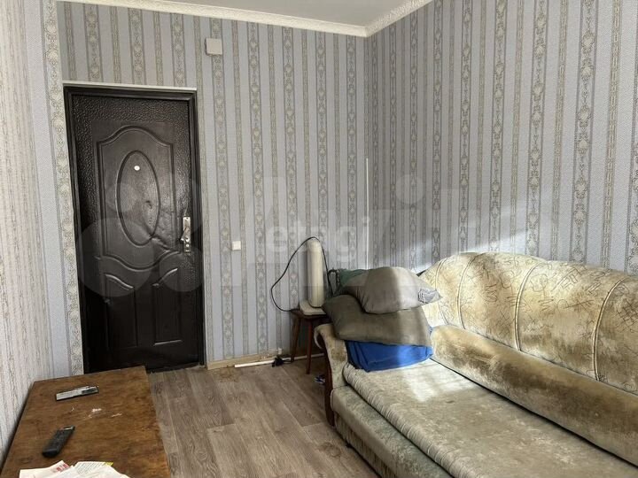 Комната 10 м² в 5-к., 2/3 эт.