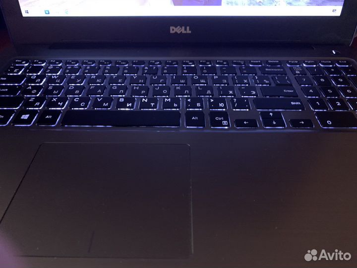 Dell 15.6” Intel core i5 7200U/4 gb video