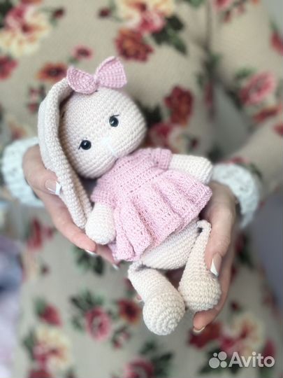 Игрушка зайка