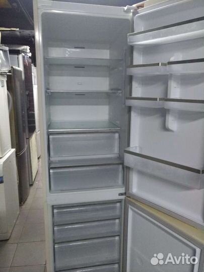 Холодильник Samsung No Frost