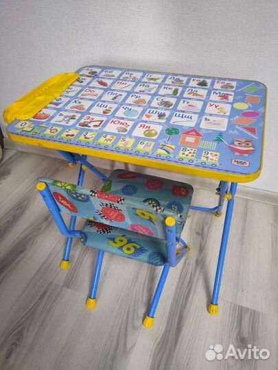 Столик и стульчик детский