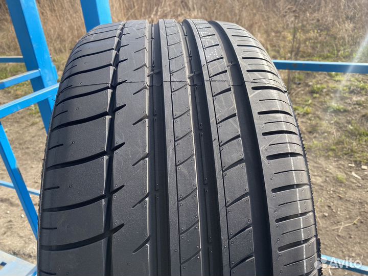 Triangle Sports TH201 265/35 R22