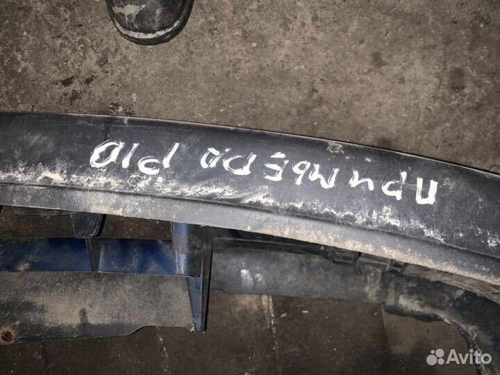 Бампер передний Nissan Primera p10