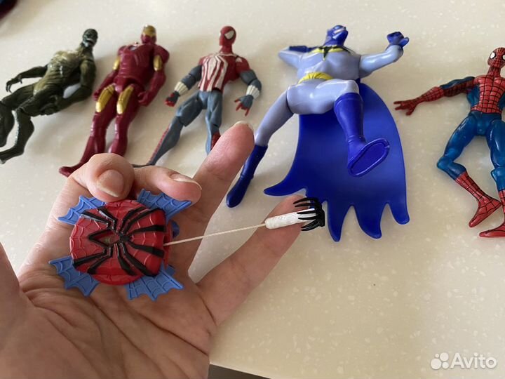 Фигурки супергероев