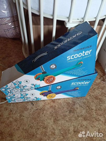Самокат синий детский трехколесный колеса