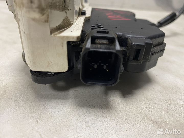 Замок передней правой двери Mitsubishi Lancer 9