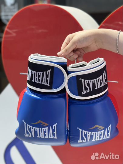 Боксерские перчатки Everlast