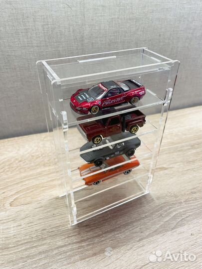 Полка для 5 моделей из акрила