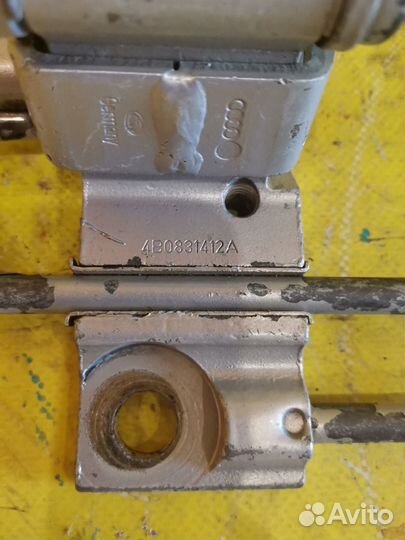 Петля двери передняя правая Audi A6 С5