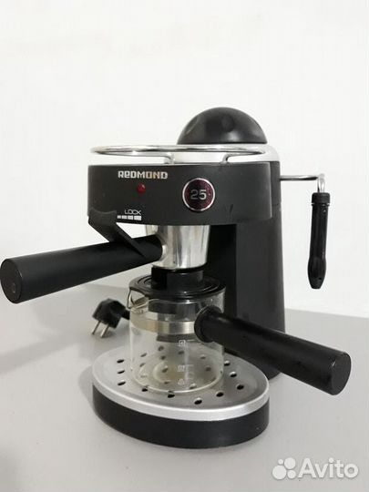 Кофеварка Redmond RCM-1502