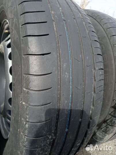 Nokian Tyres Hakka Blue 3 SUV 215/65 R16 102V