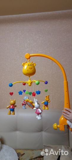 Музыкальный мобиль на кроватку