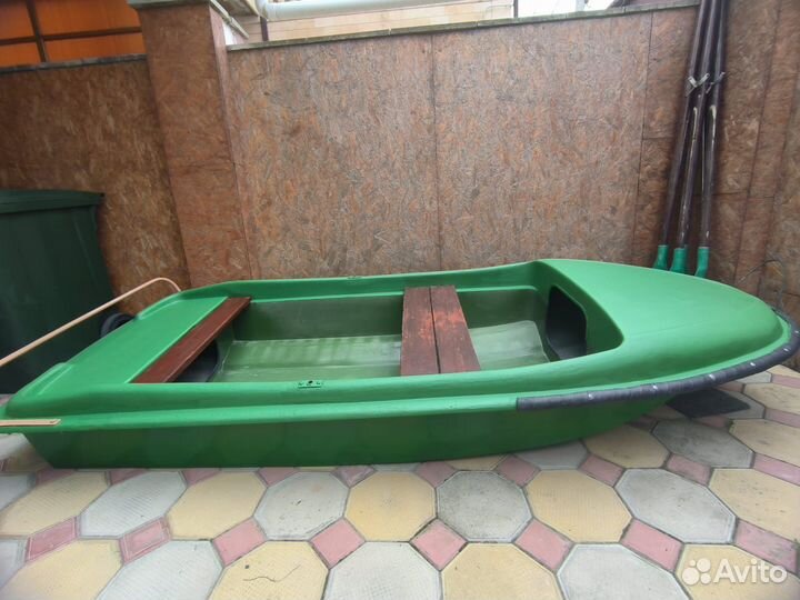 Весельная лодка 