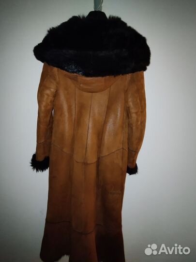 Дубленка натуральная женская с капюшоном