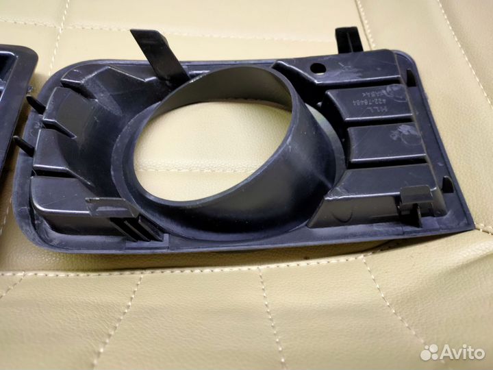 Рамка противотуманных фар noah50