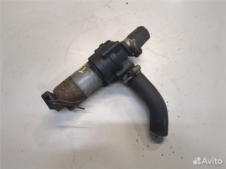 Насос водяной Mercedes Sprinter, 2005