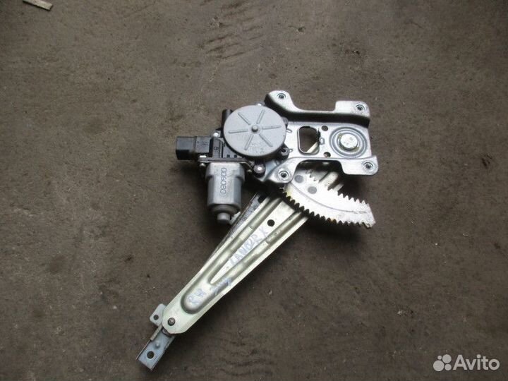 Стеклоподъемник электр. задний правый Mitsubishi L