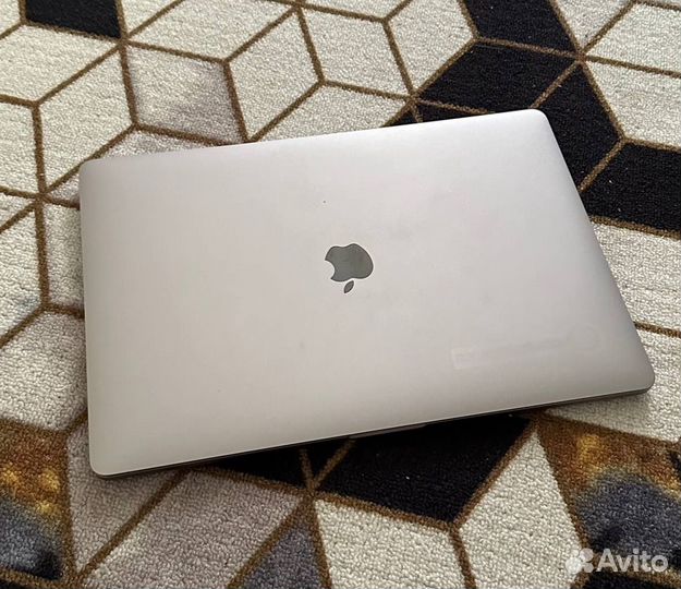MacBook Pro (15-inch, 2016) идеальное состояние