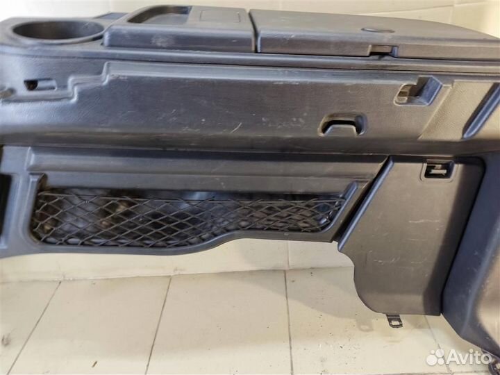 Обшивка багажника правая Land Rover Discovery 4 2