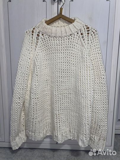 Вязаный свитер