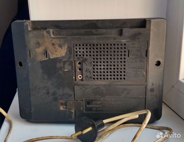 Радиоприемник Турист 215. СССР